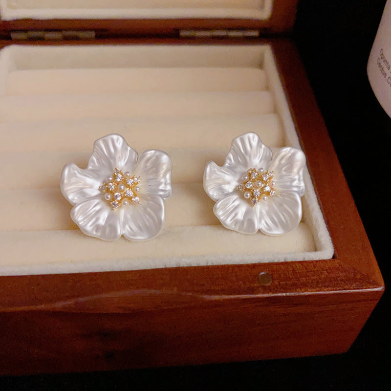 Luxe Floral & Pearl 14K Gold Earrings: Free Shipping + 20% Off 3 Pairs - Limited Time