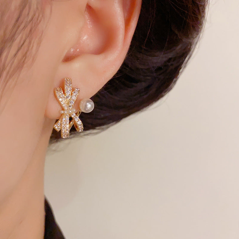 Luxury Full-Zircon Bow & Pearl Earrings – Silver Needle Elegant Design