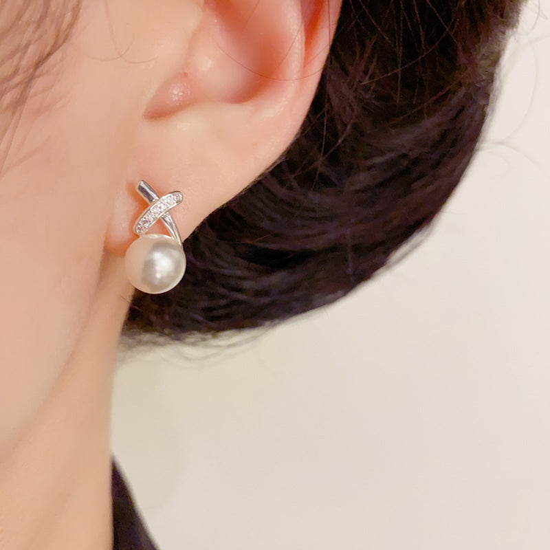 S925 Silver Minimalist Crossed Pearl Stud Earrings – Elegant Design