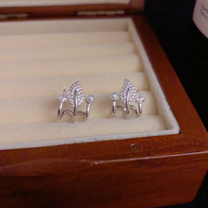 14K Gold-Plated Zircon Leaf Pearl Earrings – Elegant Minimalist Design