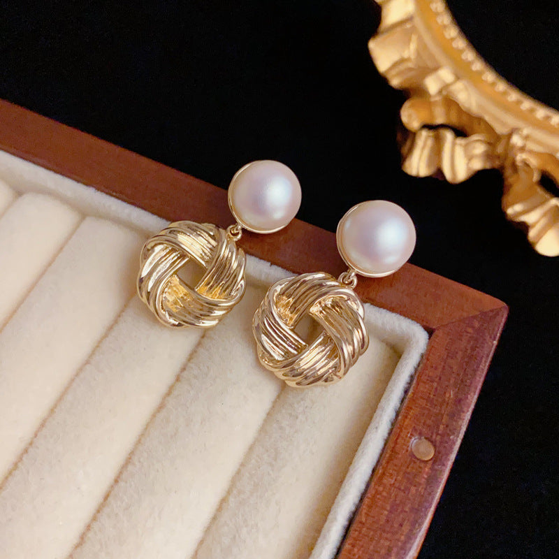 Luxury Pearl Geometric Metal-Wrapped Drop Earrings – Elegant Design