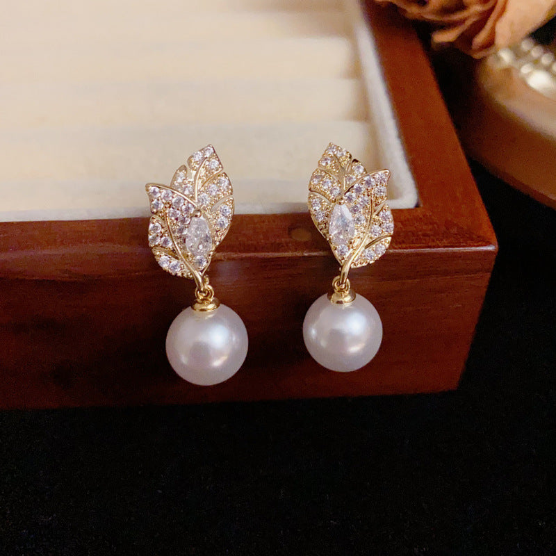 Luxury Full-Zircon Leaf & Pearl Drop Elegant Earrings – Floral Design