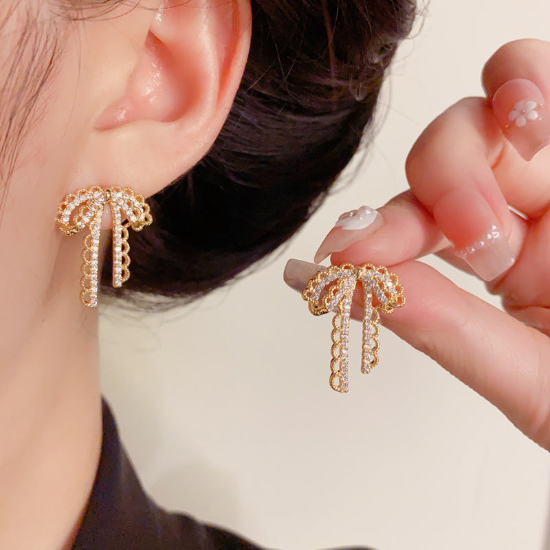 Luxury Zircon Lace-Edge Bow Stud Gold Earrings – Elegant Design