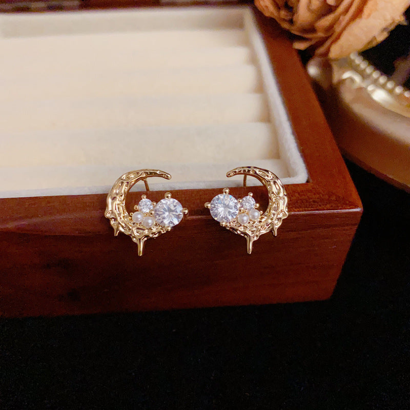 14K Gold Irregular Zircon Moon Stud Earrings – S925 Silver Needle