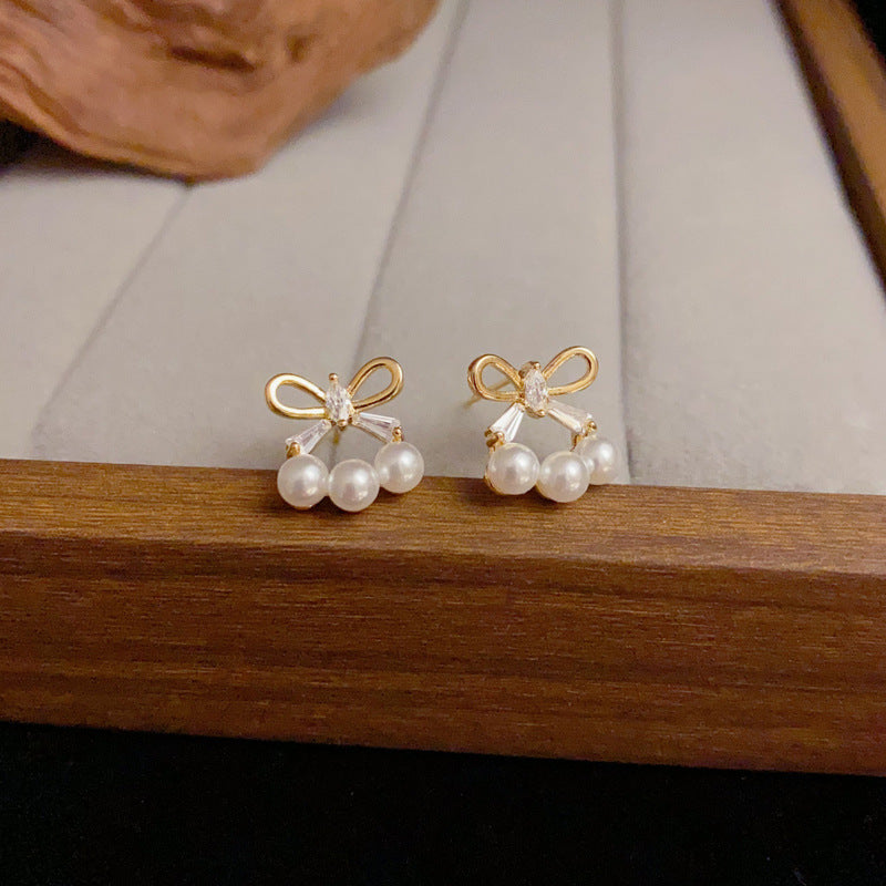 14K Gold-Plated Bow Pearl Stud Earrings – French Elegance Design