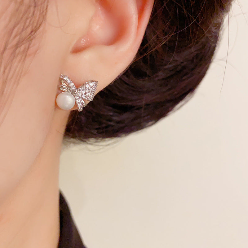 14K Gold Luxury Zircon Bow & Pearl Stud Earrings – Elegant Design