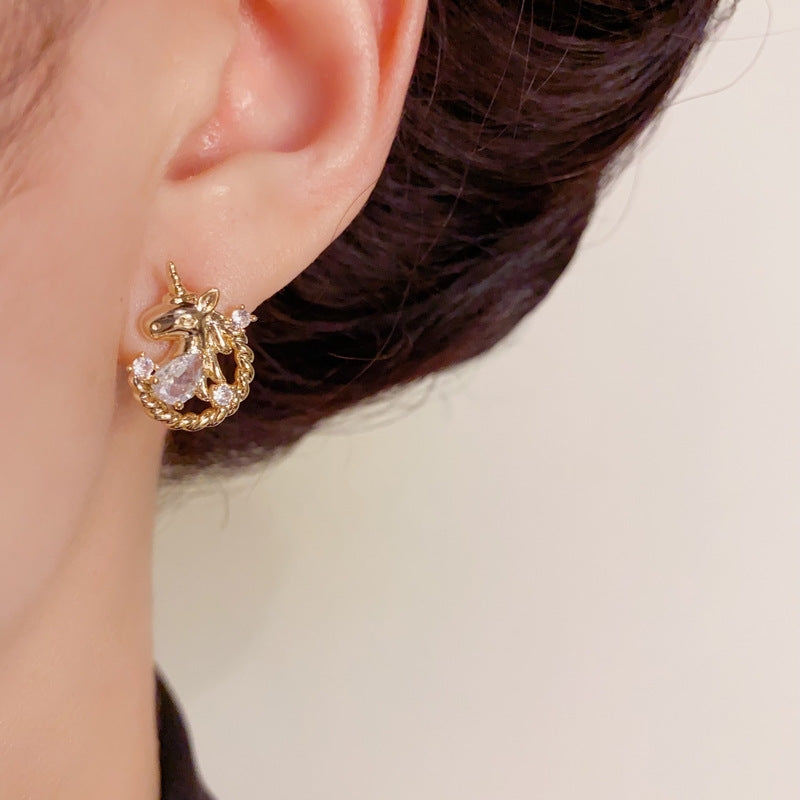 Luxury Zircon Wooden Horse Stud Gold Earrings – Elegant Design