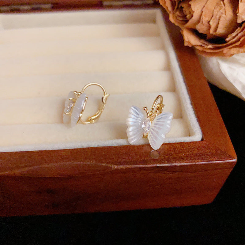 Luxury Mother-of-Pearl Butterfly Ear Cuff Earrings – Elegant Design