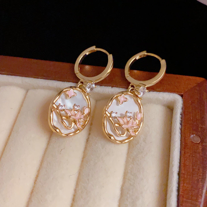 14K Gold Lotus Shell Pendant Necklace & Earrings Set – Floral Design