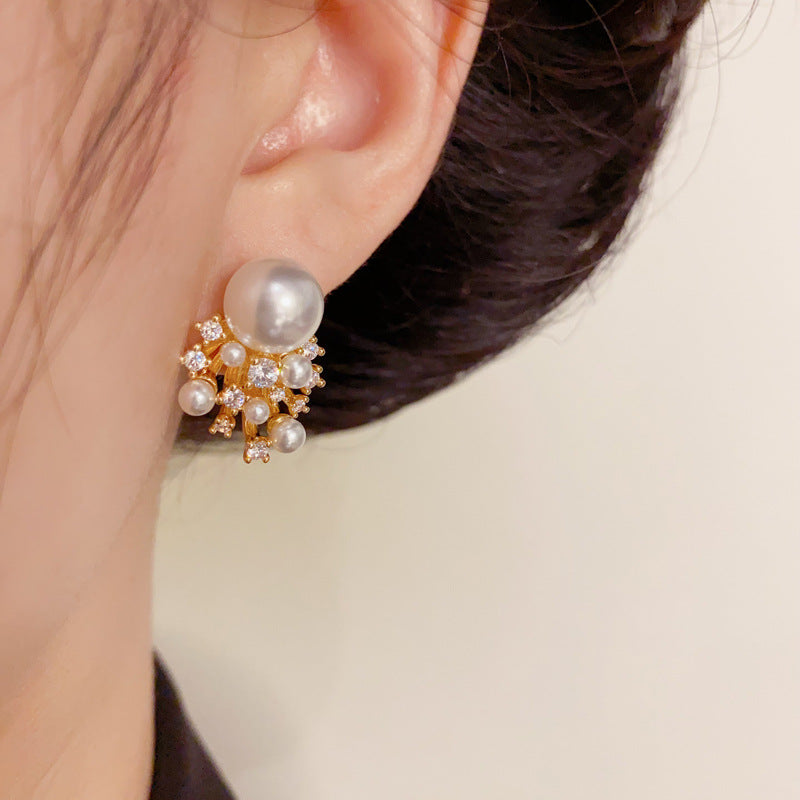 Luxury Zircon & Pearl Stud Earrings – Elegant Design