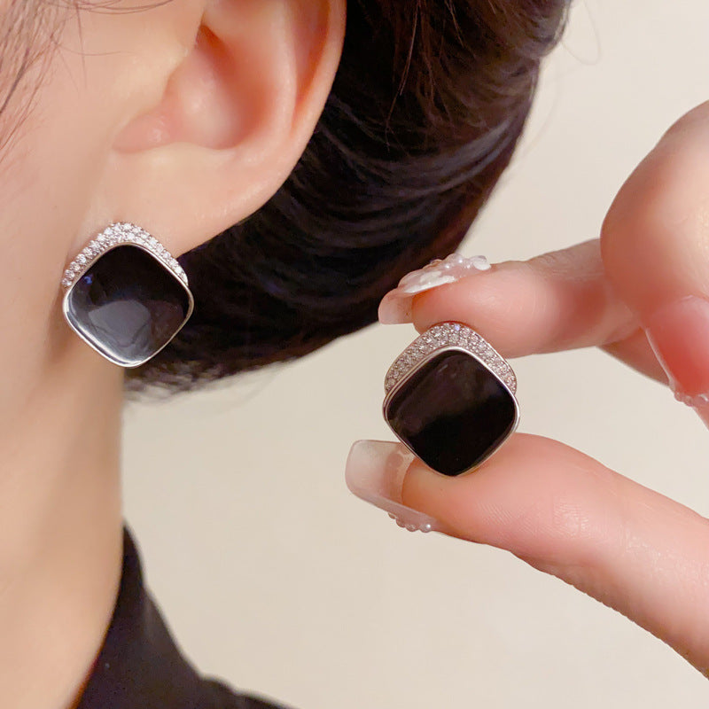 Elegant Zircon Drip-Oil Rhombus Stud Earrings – Geometric Design