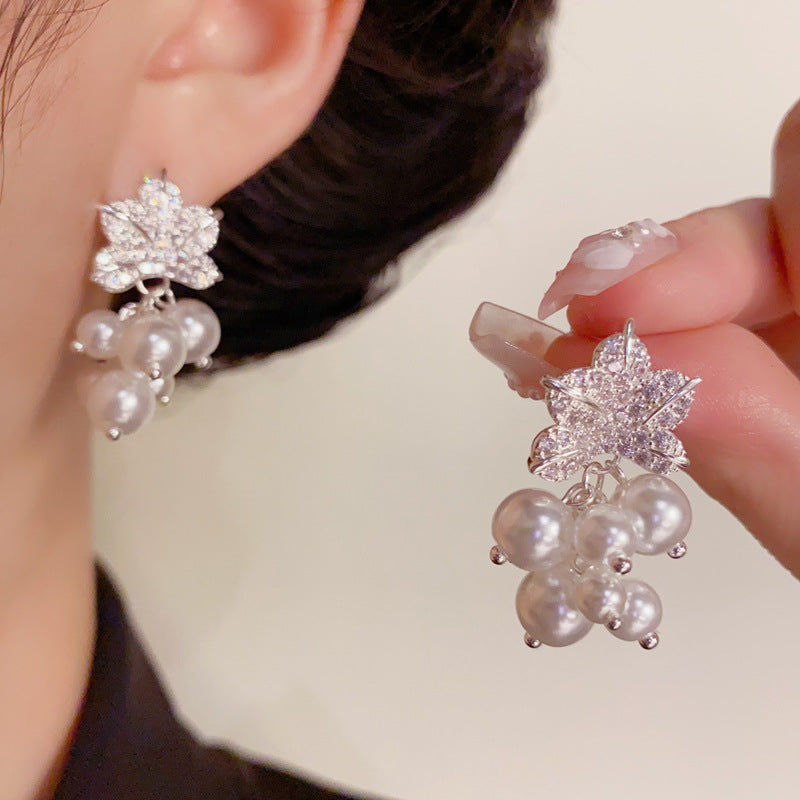 Luxury Zircon Leaf & Pearl Drop Gold Earrings – Elegant Design