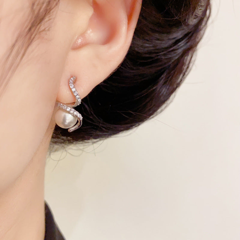 14K Gold Pearl Drop Earrings with Rhinestone Wrap – Elegant Design