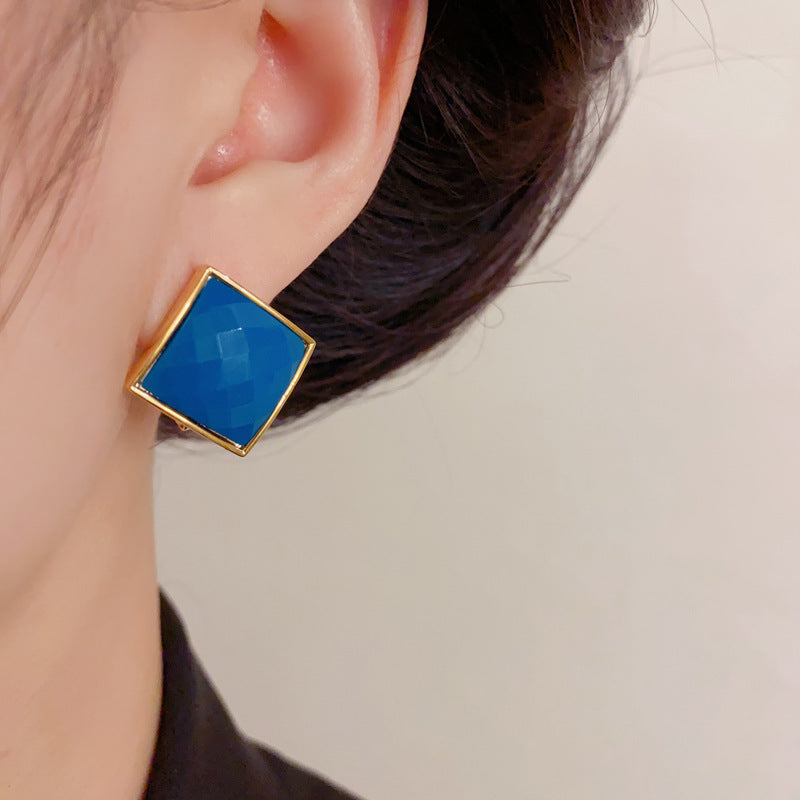 Luxury Resin Rhombus Stud Earrings – Retro Geometric Design