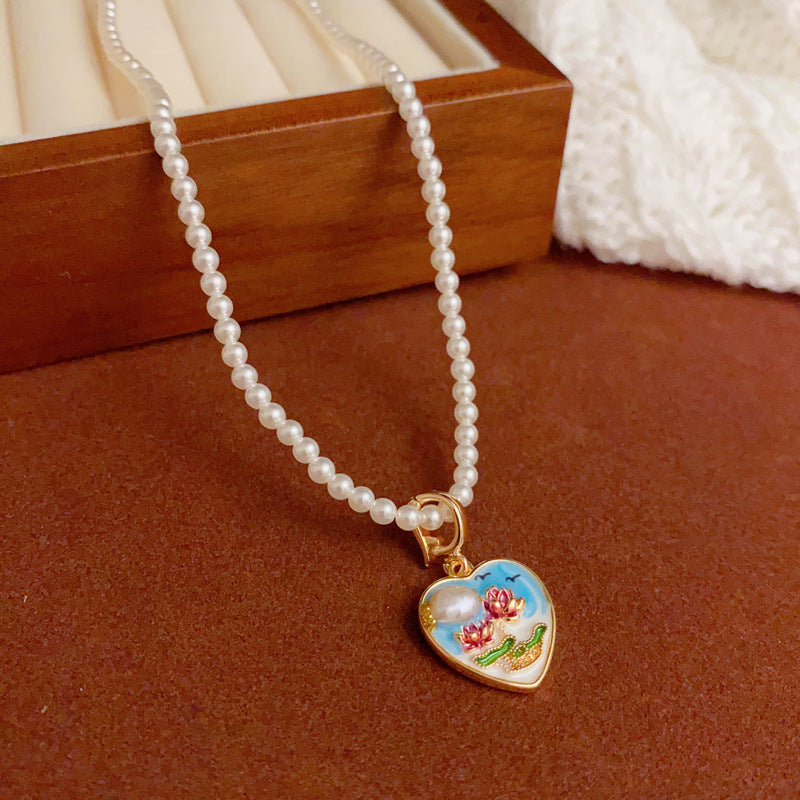 14K Gold-Plated Oil Painting Heart Pearl Necklace – Romantic Elegance