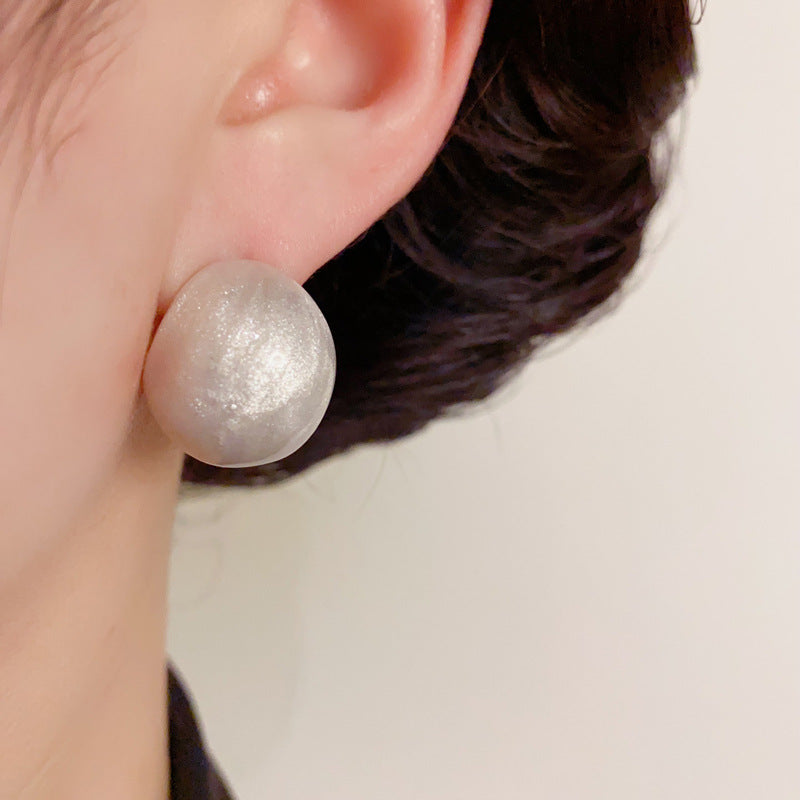 14K Gold-Plated White C-Shaped Stud Earrings – Minimalist Retro Design