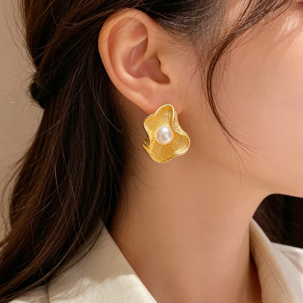 Eaioncol Pearl Textured Petal Stud Earrings Gold Silver
