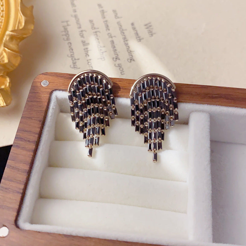 Luxury Full-Zircon Geometric Tassel Drop Earrings – Elegant Design