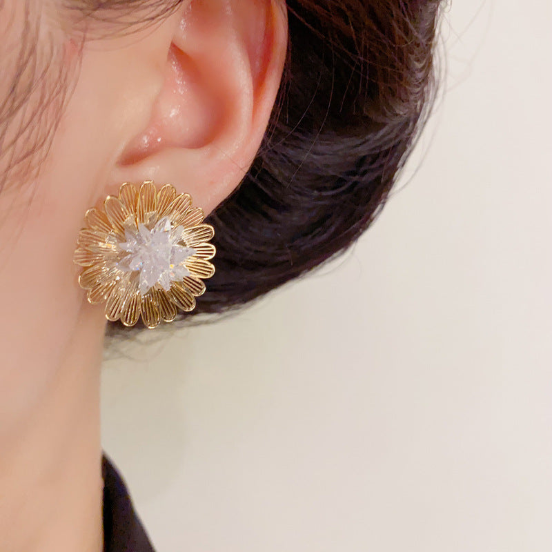 Luxury Metal Frost Flower Petal Stud Earrings – Elegant Design