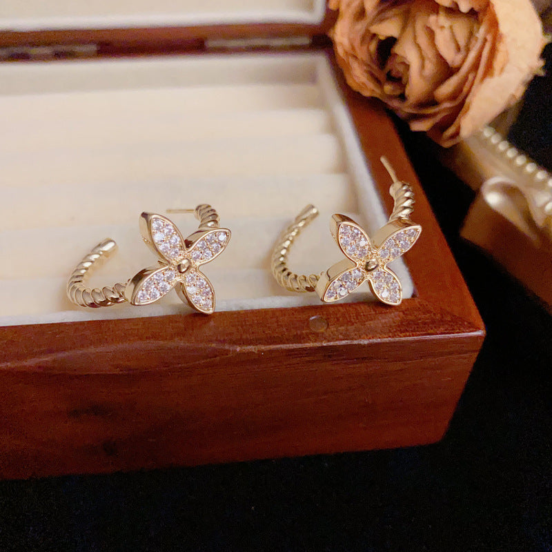 Luxury Zircon Four-Leaf Flower Hoop Earrings – Elegant Flower Design
