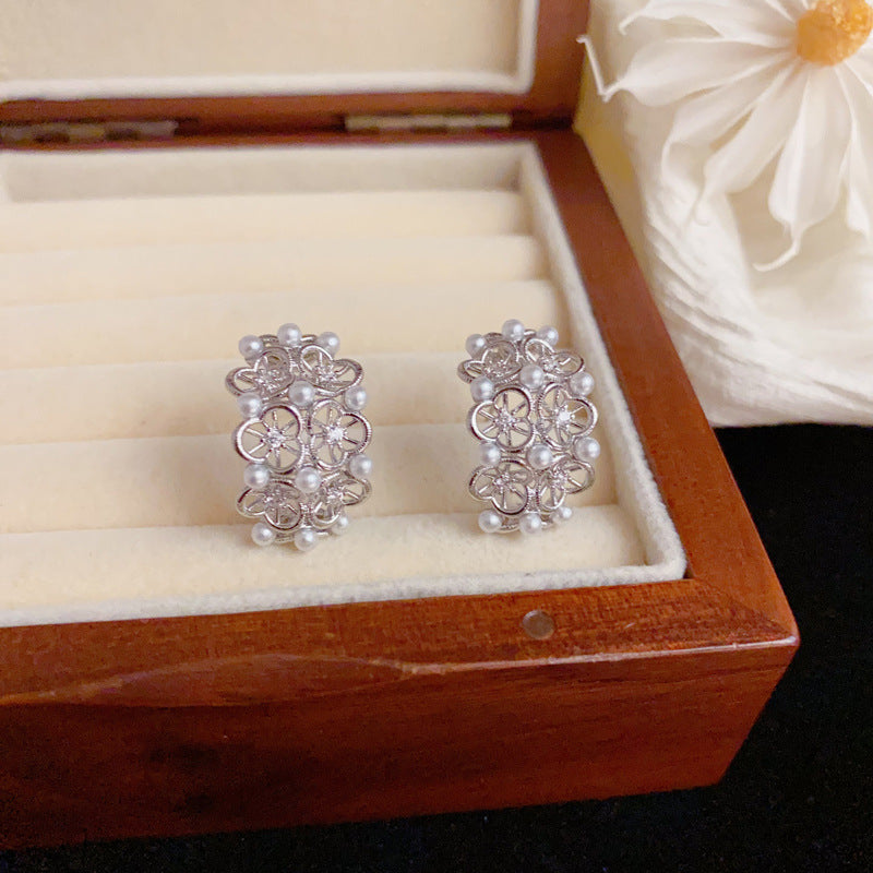 Elegant Pearl Openwork Petal Hoop Earrings – Floral Design