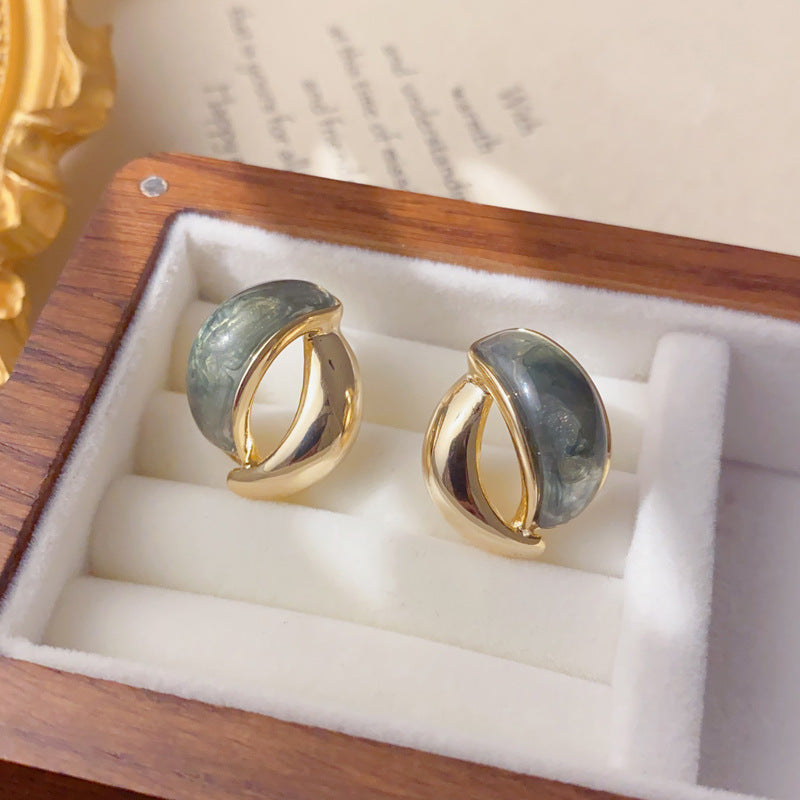 Luxury Resin Metal Cross Stud Earrings – Geometric Design