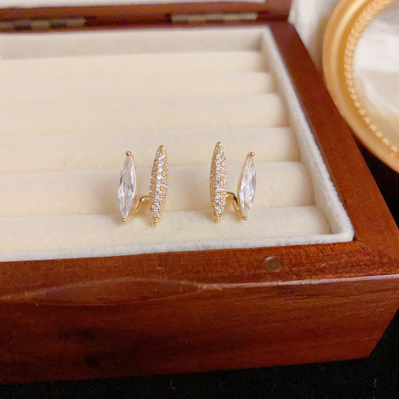 Luxury Double-Layer Zircon Grain Stud Earrings – Geometric Design