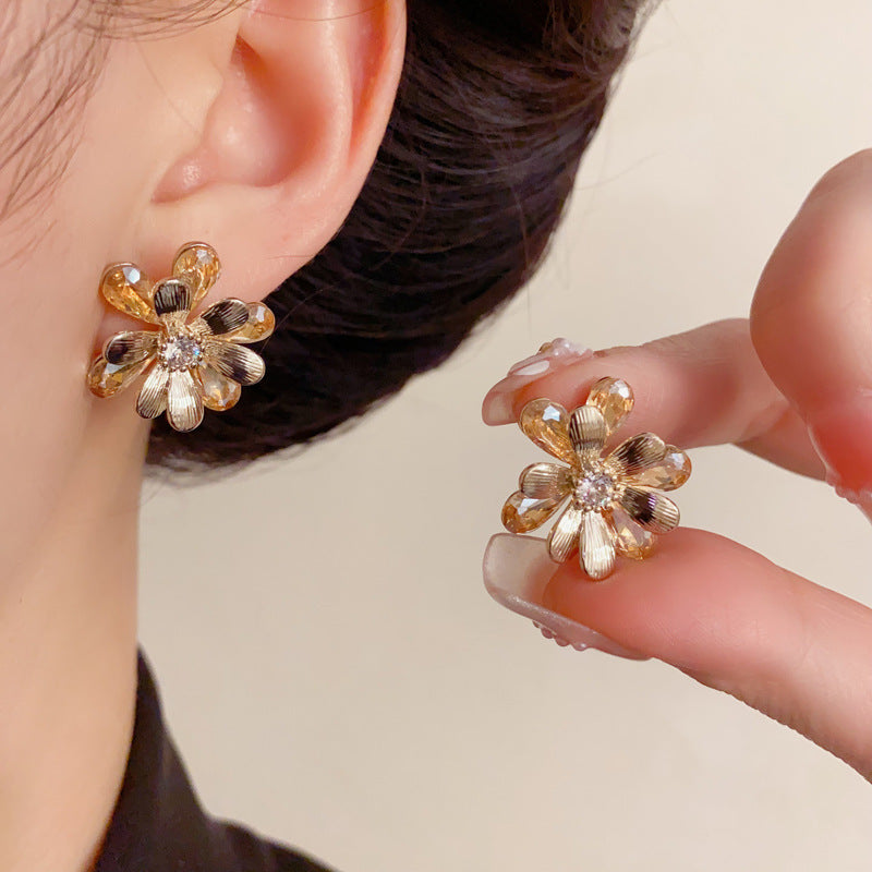 Luxury Coffee Gold Zircon Petal Stud Earrings – Retro Floral Design