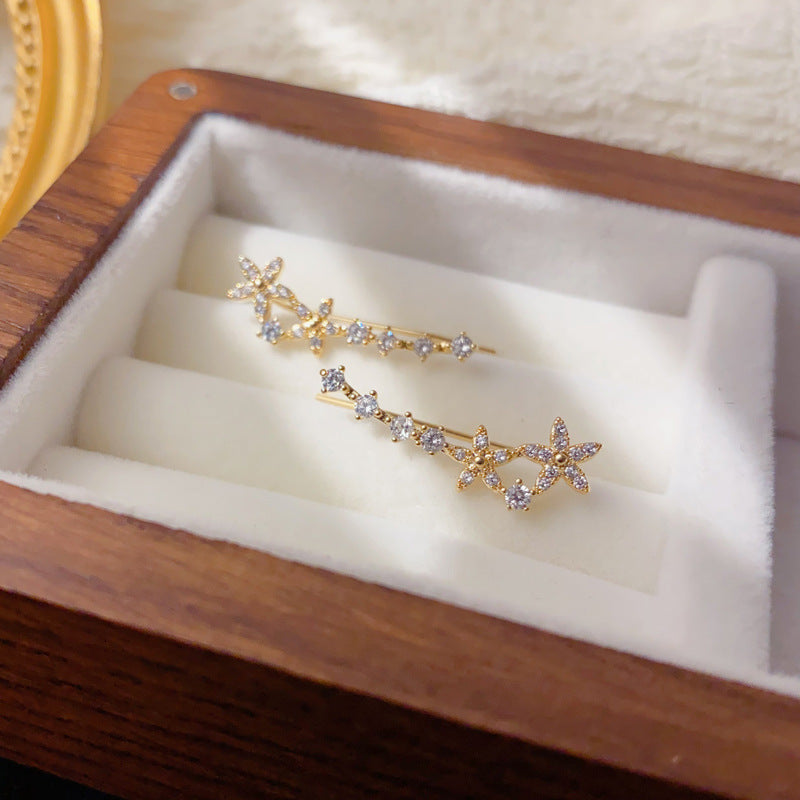 Luxury Full-Zircon Star Ear Climber Earrings – Elegant Design