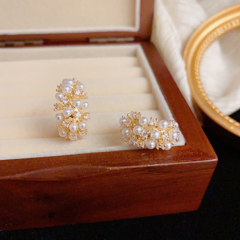 Elegant Zircon & Pearl C-Shaped Hoop Earrings – Geometric Design