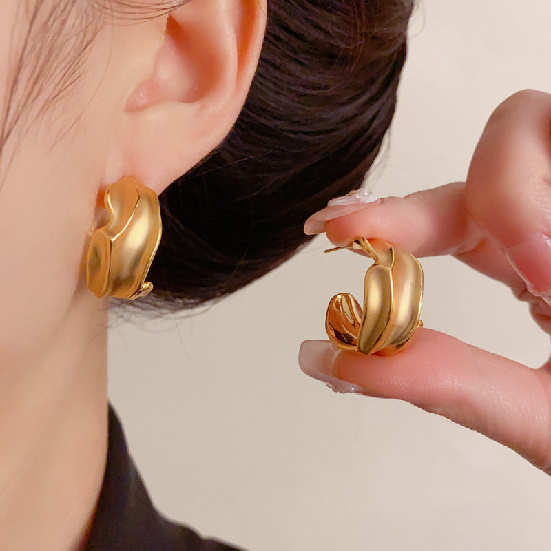 Luxury Irregular Metal Hoop Earrings – Elegant Minimalist Design