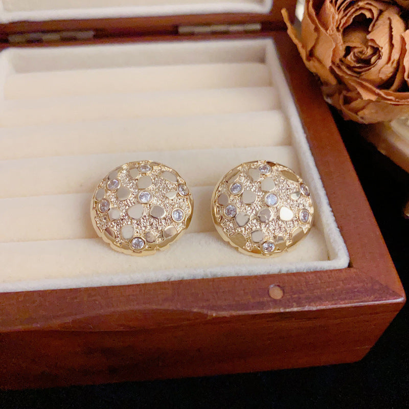 Luxury Full-Zircon Textured Round Stud Earrings – Elegant Design