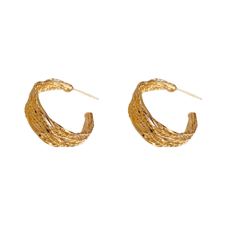 Luxury Metal Line C-Shaped Hoop Earrings – Elegant Geometric Design