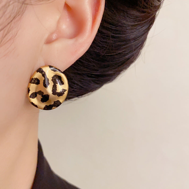 Luxury Leopard Oval Stud Earrings – Elegant Retro Design