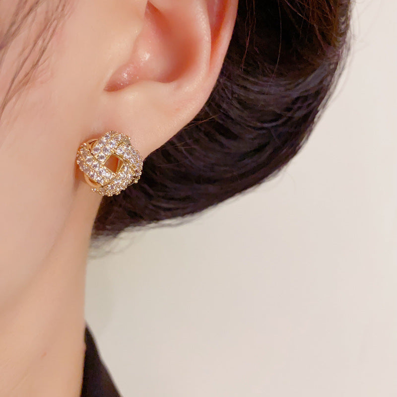 Luxury Full-Zircon Winding Round Stud Gold Earrings – Geometric Design
