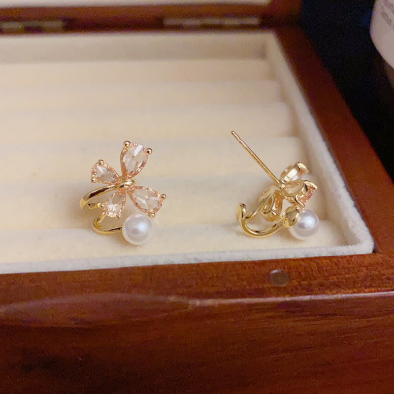 14K Gold Champagne Butterfly Pearl Stud Earrings – Elegant Design