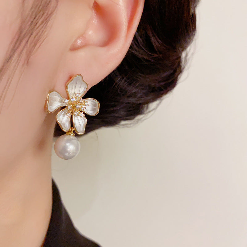 14K Gold-Plated Flower Drop Pearl Earrings – Elegant Minimalist Design