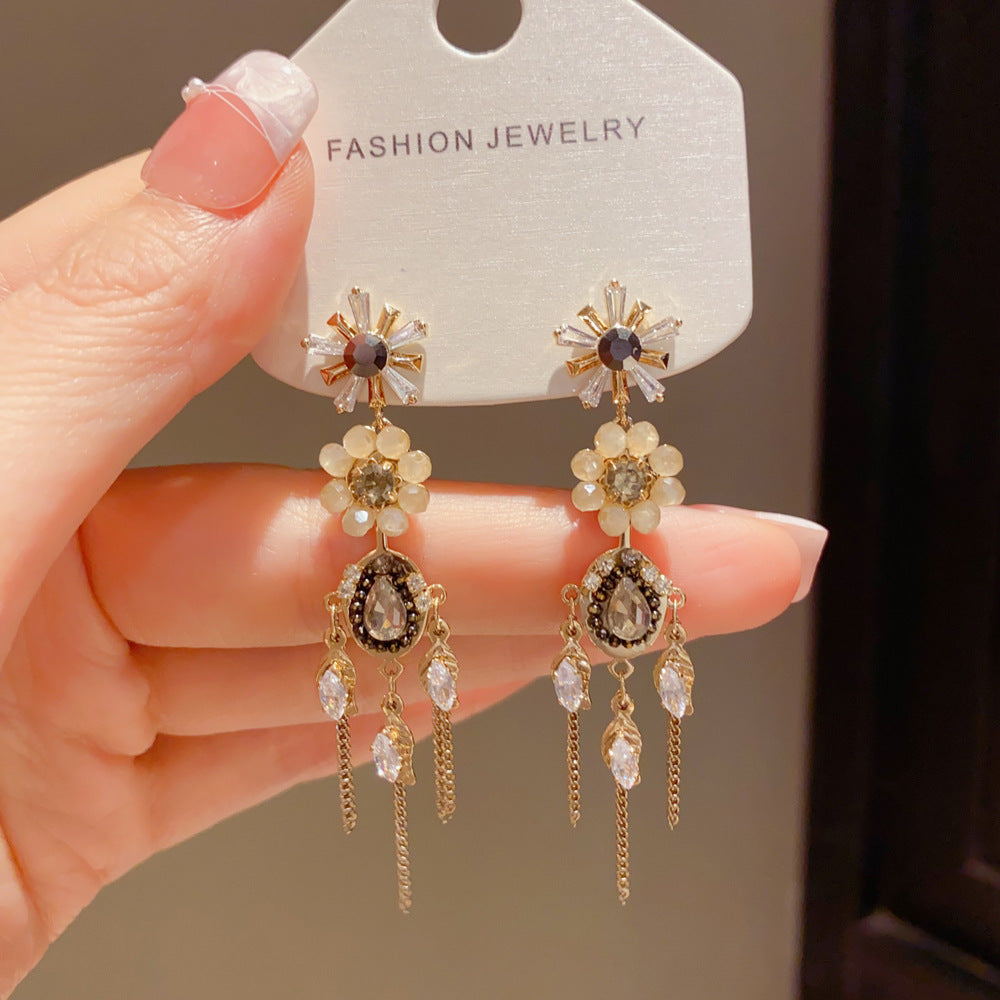 Eaioncol Handmade Petal Chain Tassel Drop Earrings Gold