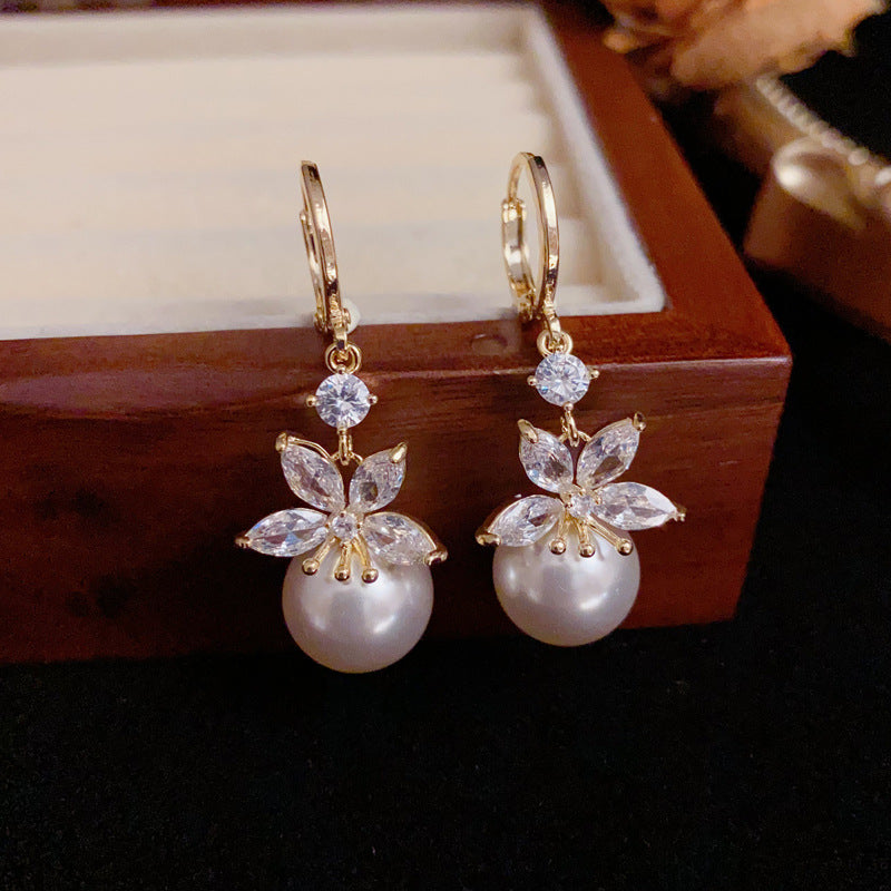 French-Style Zircon Leaf & Pearl Tassel Earrings – S925 Silver Needle