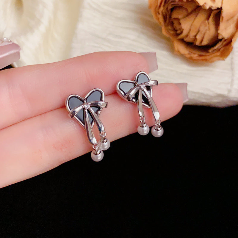 Luxury Heart Bow & Pearl Tassel Drop Earrings – Elegant Design
