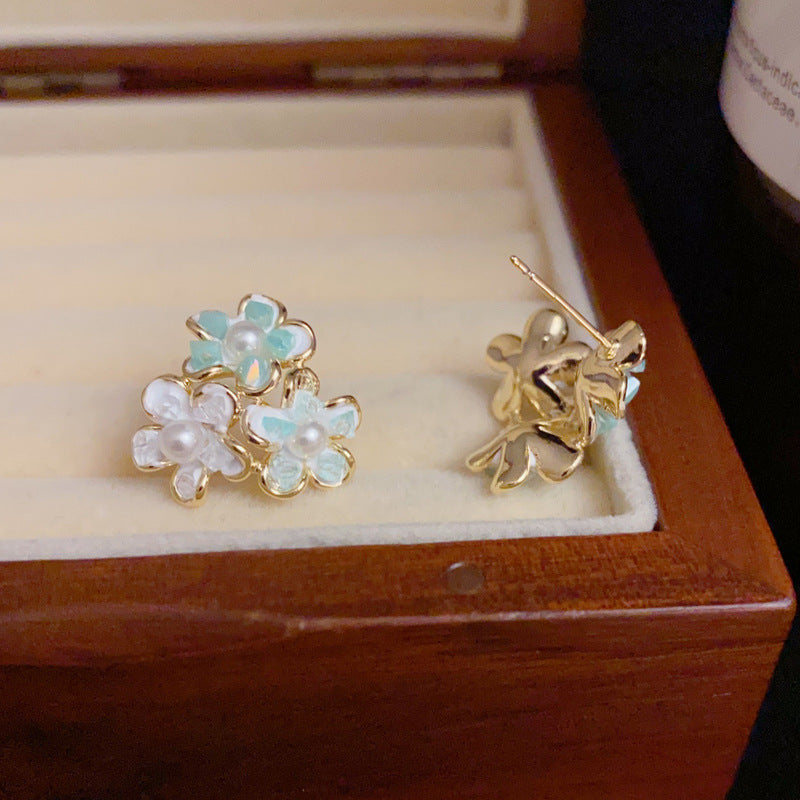 14K Gold-Plated Three-Petal Flower Stud Earrings – Elegant Design