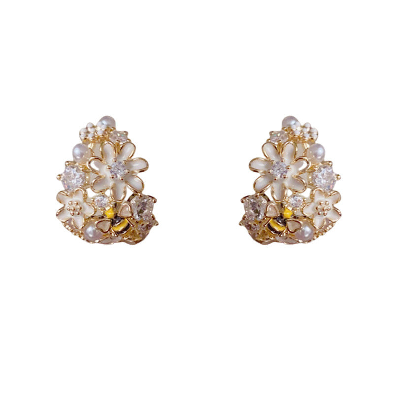 14K Gold Minimalist Bee Flower & Pearl Hoop Earrings – Elegant Design