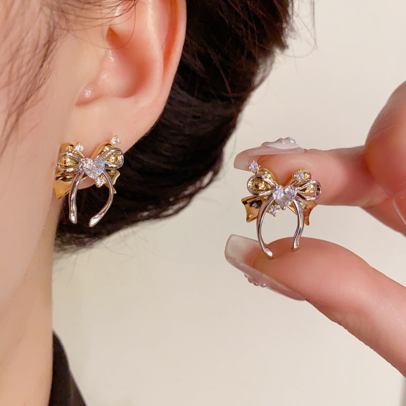 14K Gold Two-Tone Metal Bowknot Stud Earrings - Chic Elegance Design