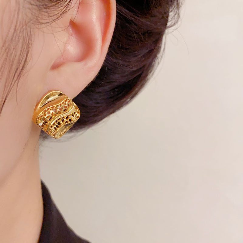 Luxury Hollow Diamond-Shaped Metal Stud Earrings – Geometric Design