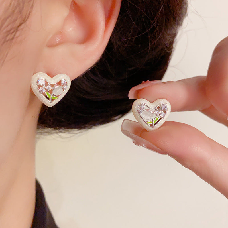 14K Gold Plated Tulip Heart Stud Earrings – Romantic Design