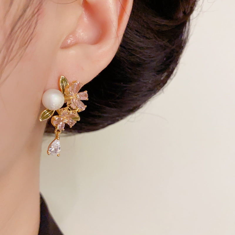 Elegant Pink Flower Waterdrop Gold Earrings – Silver Needle Design