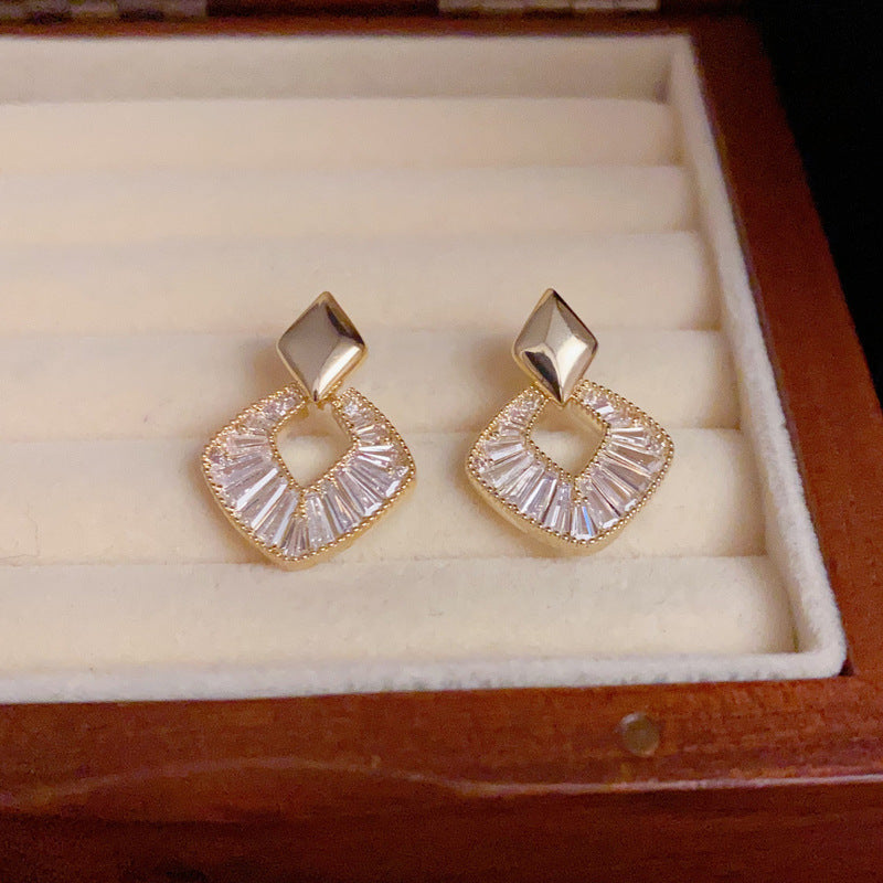 14K Gold-Plated Geometric Diamond Stud Earrings - Elegant Minimalist