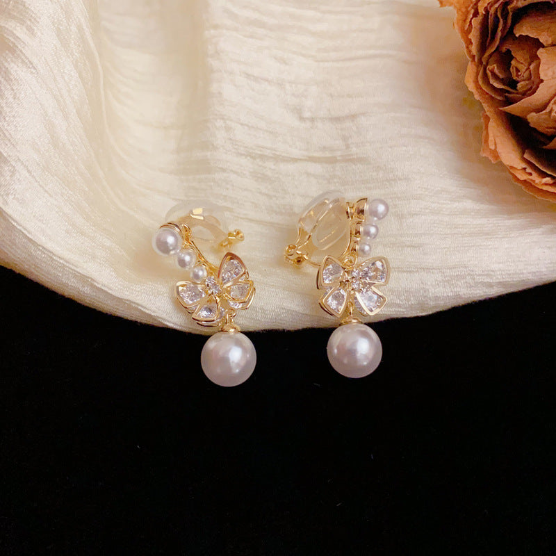 Luxury Bow & Pearl Ear Clip Earrings – No Piercing Elegant Design