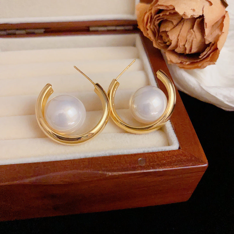 Luxury 18K High-Gloss Bead C-Shaped Hoop Earrings – Elegant Design