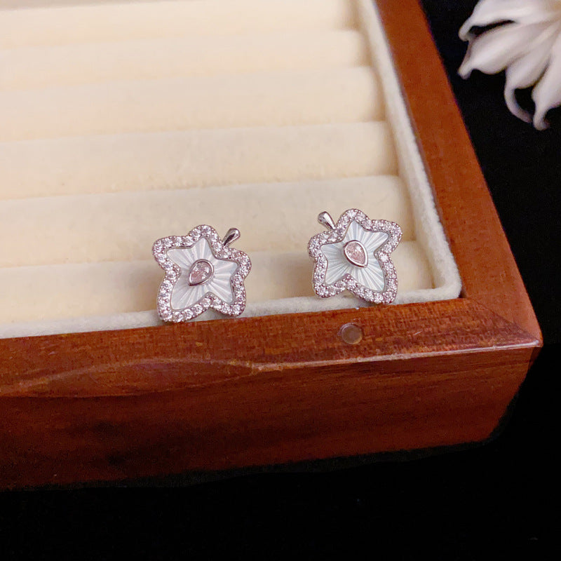 Luxury Zircon & Pearl Maple Leaf Stud Earrings – Floral Design